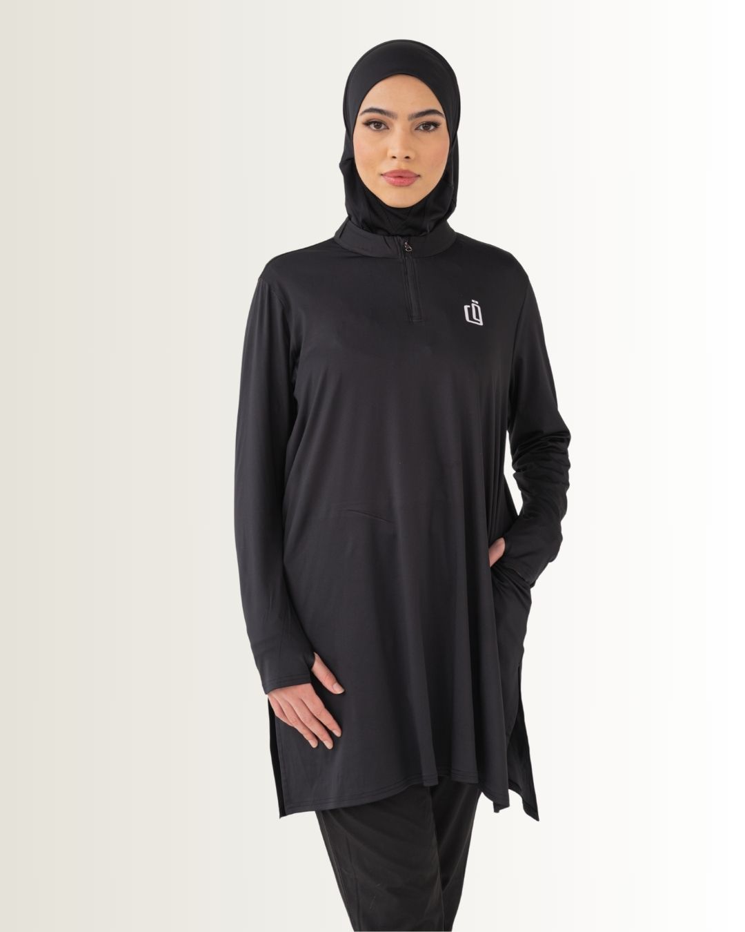 THE ESSENTIAL ACTIVE TOP - Black